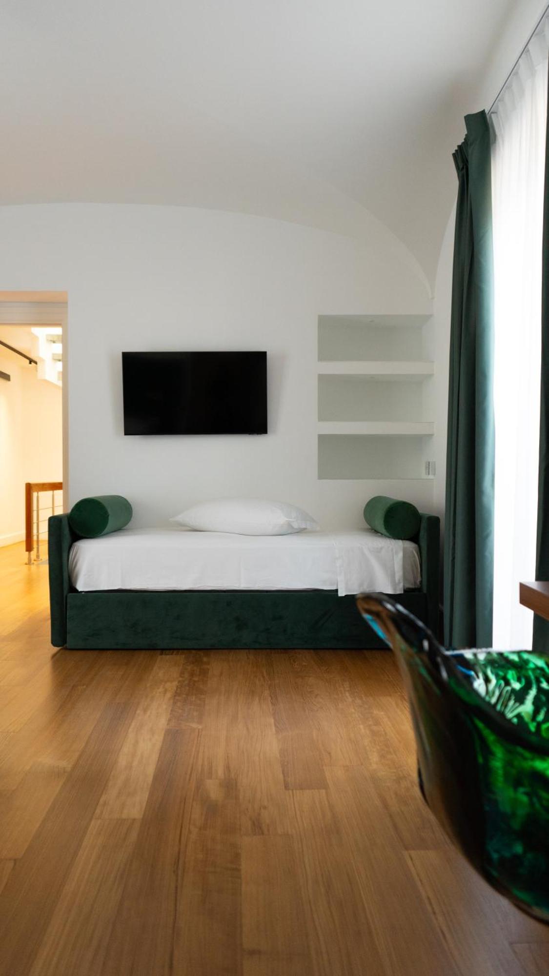 Palazzo Martinelli Hotel Соренто Екстериор снимка